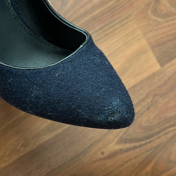 Gianni Bini Navy Wool/Croc Block Heels - Picture 7 of 7